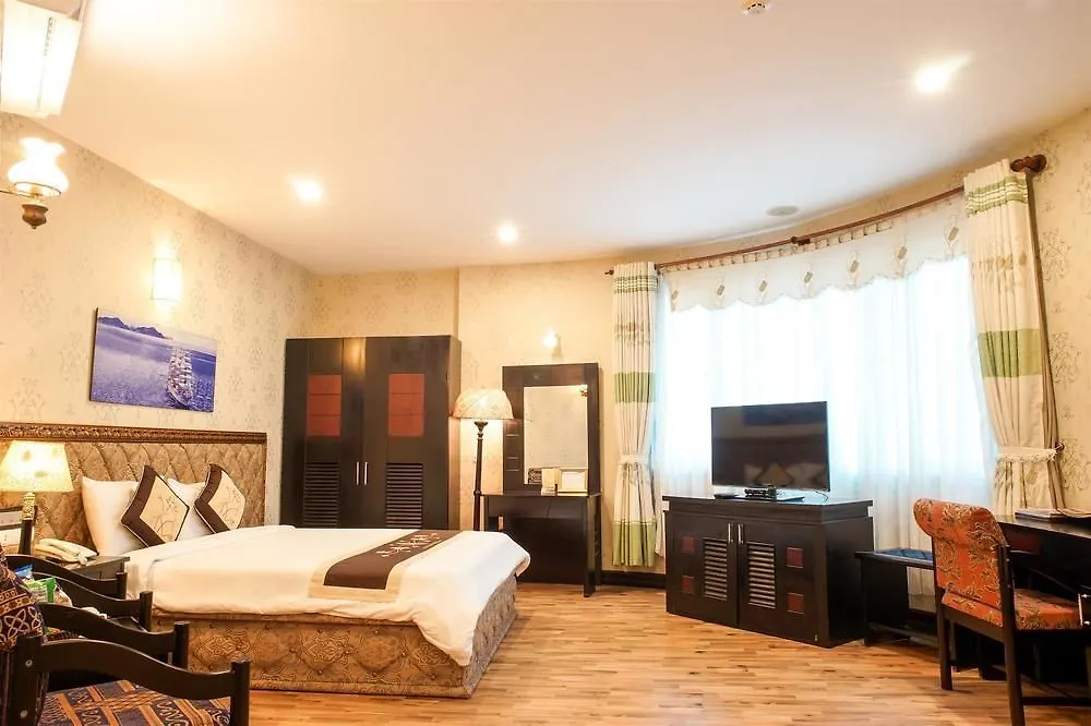 Cocochine Da Nang Hotel 3*,